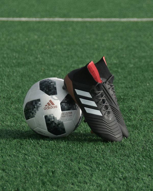 What are the latest innovations in football boot technology to enhance player performance?